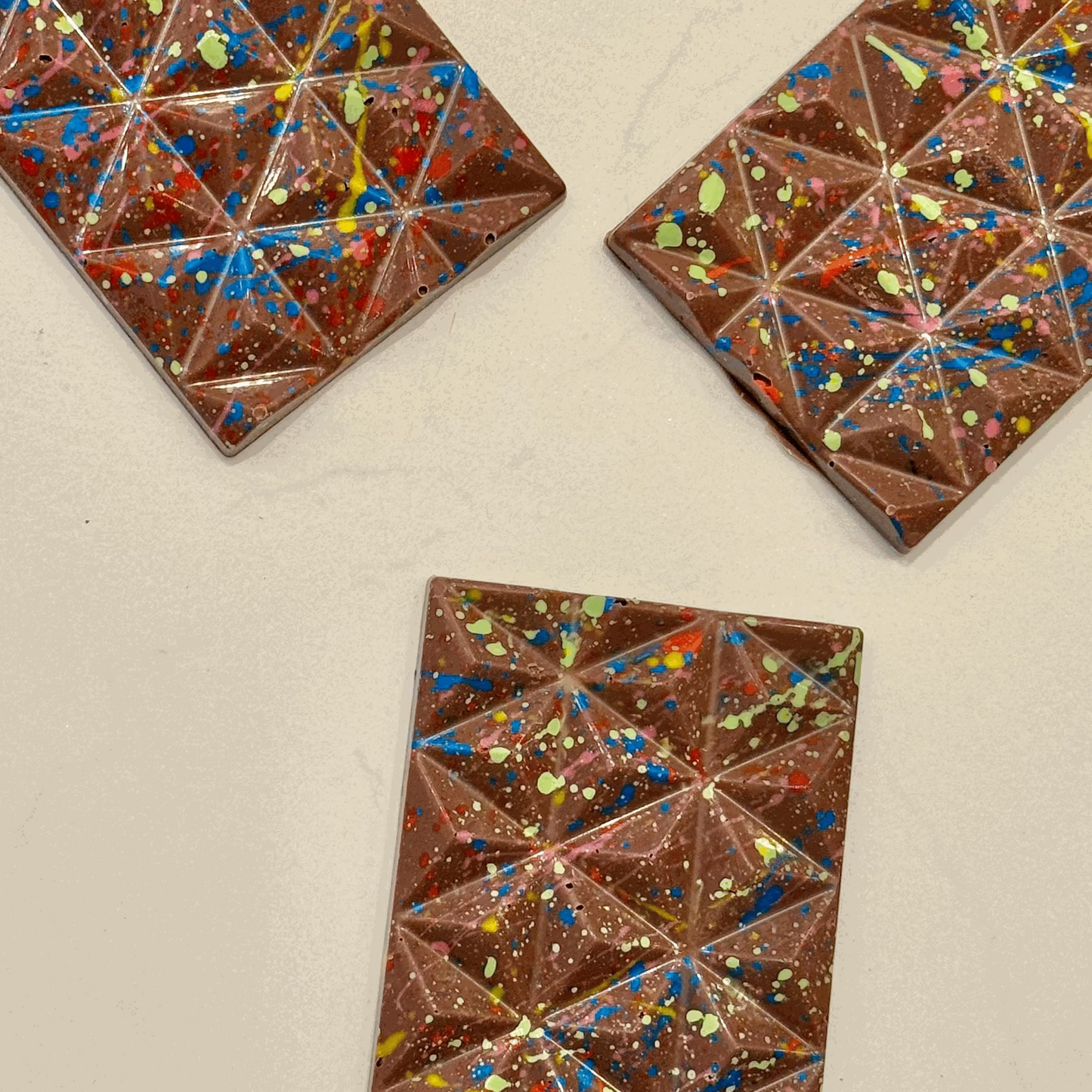 Milk Chocolate with Popping Candy Bar